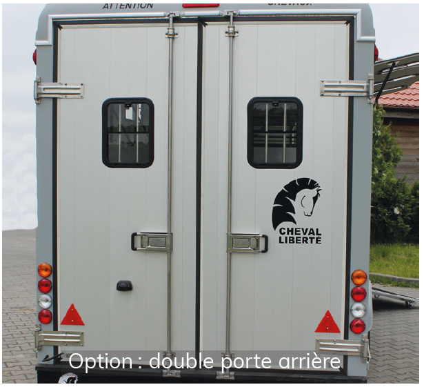 Van à chevaux MAXI 3 Diagonal- CHEVAL LIBERTE - 3 places - 2 essieux - PTAC  3000 Kg Cheval Liberté MAXI 3 : Remorque Center